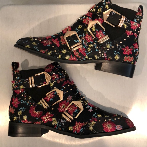 River Island Shoes - River Island floral zip ankle boots 7.5-8 unique!